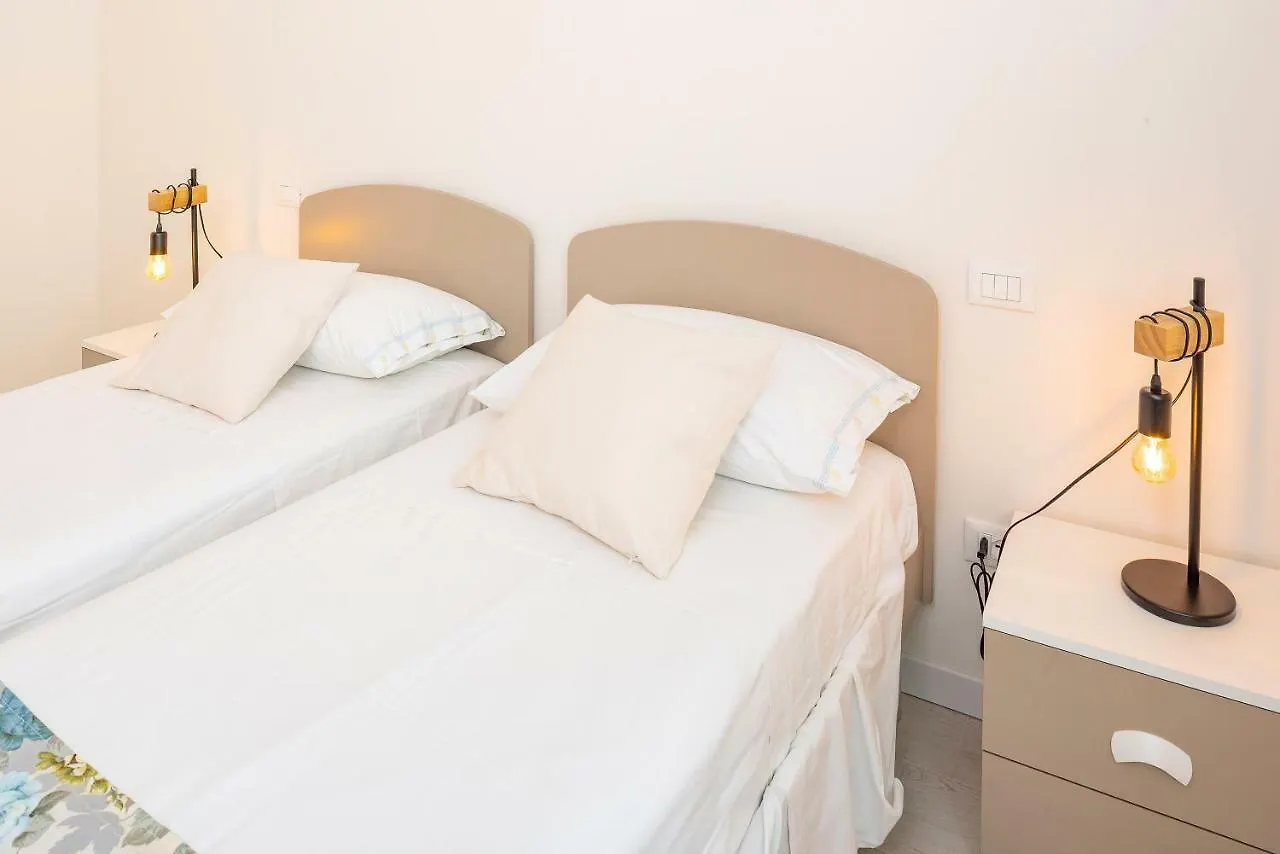 Family House Bivio Βίλα Πεσκιέρα ντελ Γκάρντα