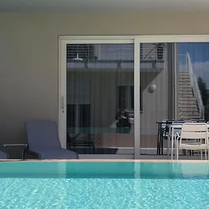 Apartment *central Lakeside Apt*swimming Pool & Free Parking, Peschiera del Garda